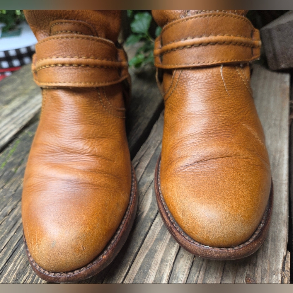 Frye Maxine Trapunto Shortie Boots – Distressed Leather – Size 6.5 - Picture 5 of 11